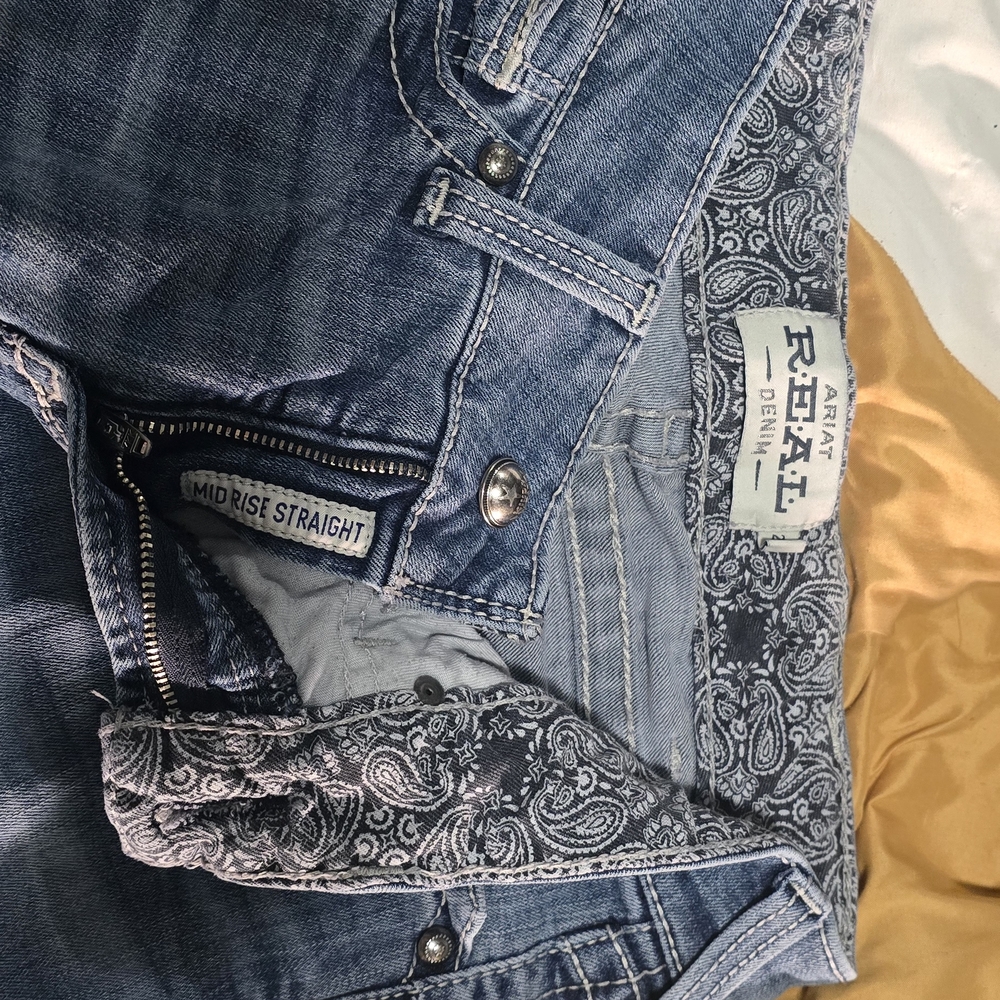 Ariat Mid Rise Straight Jeans